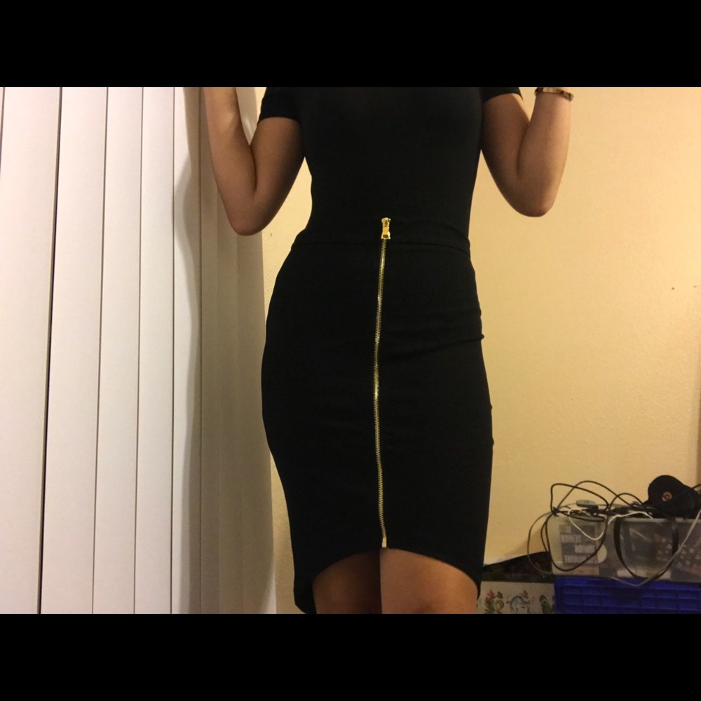 Black pencil skirt